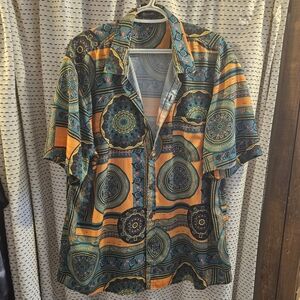 Men's Short-Sleeve Medallion Button-Down Shirt in Teal & Mustard